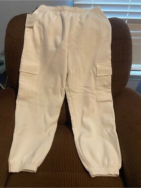 Aritzia White Sweatfleece Joggers